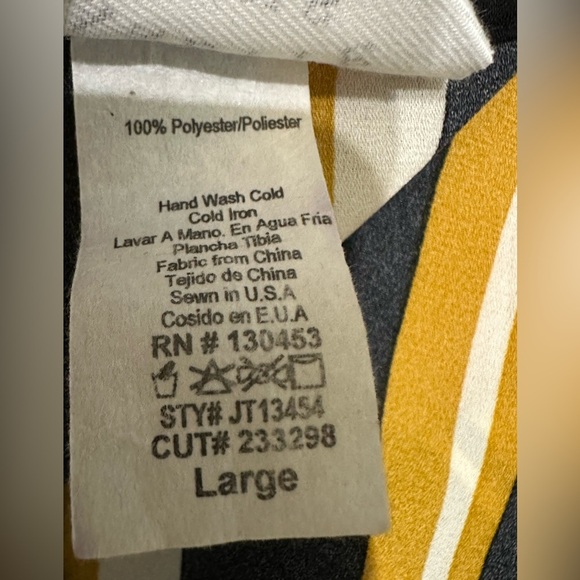 🛍️ Janette Plus beautiful multi color striped top with excellent condition - Picture 6 of 8